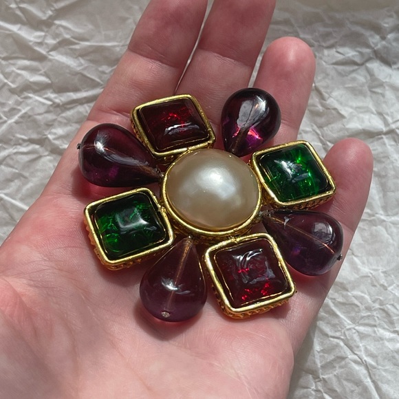 Chanel Gripoix Maltese Cross Season 23 Brooch - Picture 3 of 12